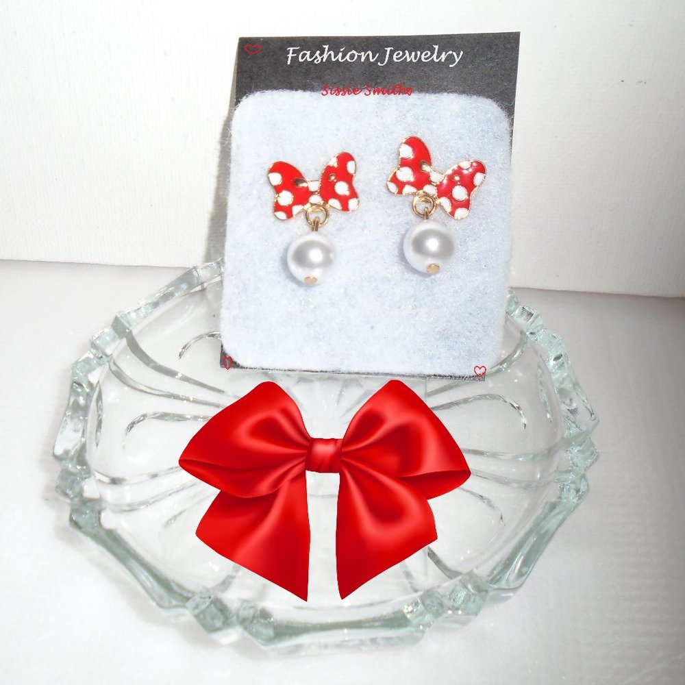 🎀 Fashion Enamel Bowknot with Faux Pearl Dangle Earring Studs